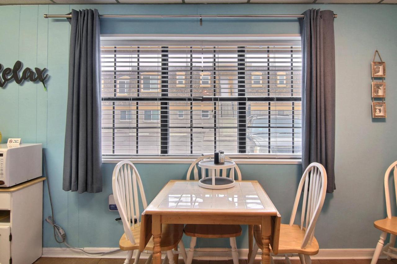 On The Half Shell Apartment *
